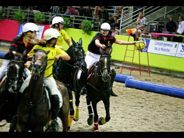 Horseball: Opmars nationaal team vrouwen