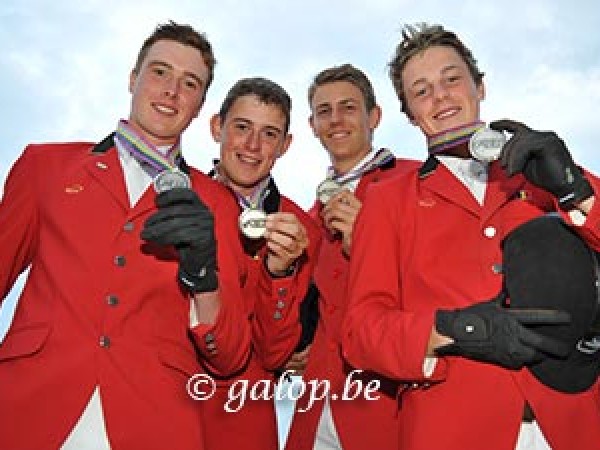 Jumping: Belgische juniors winnen ZILVER op EK!