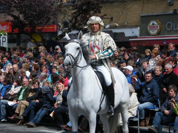 Algemeen: Tradities in Dendermonde met het Ros Beiaard
